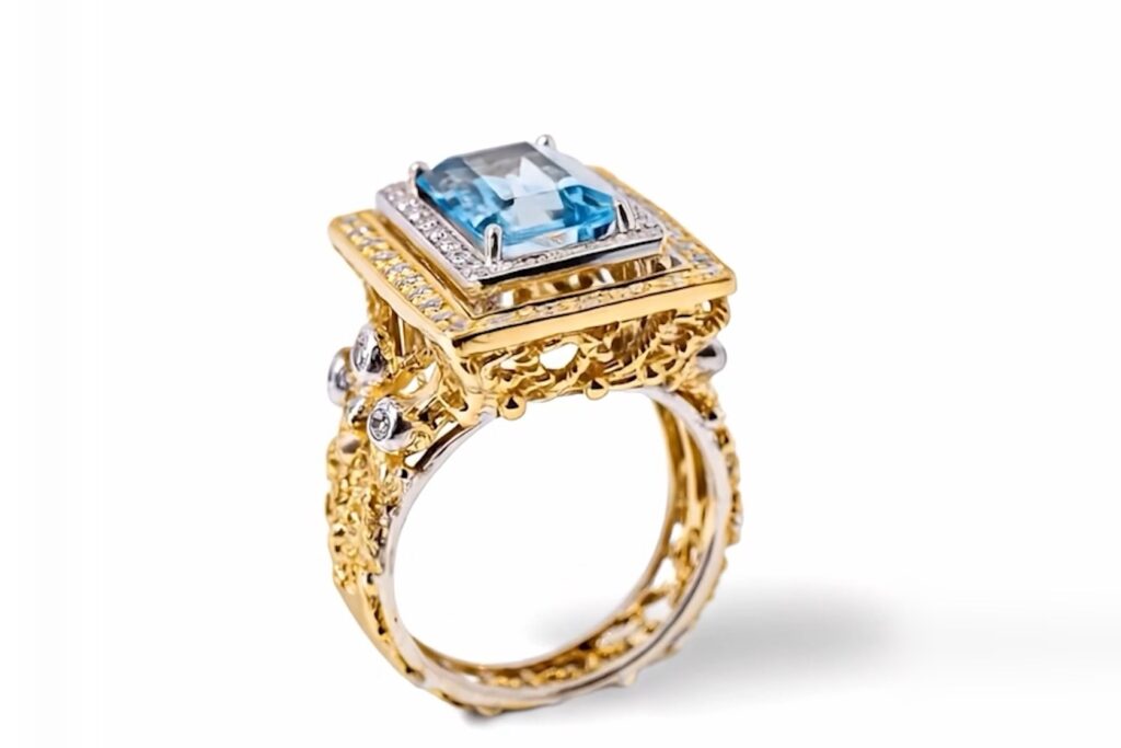 Anello Massimo Sinatra in oro giallo e bianco in filigrana con acquamarina e brillanti