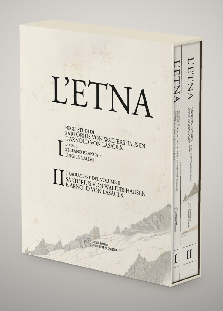 Cofanetto rigido dell'opera "L'Etna" per l'INGV con i due volumi inseriti